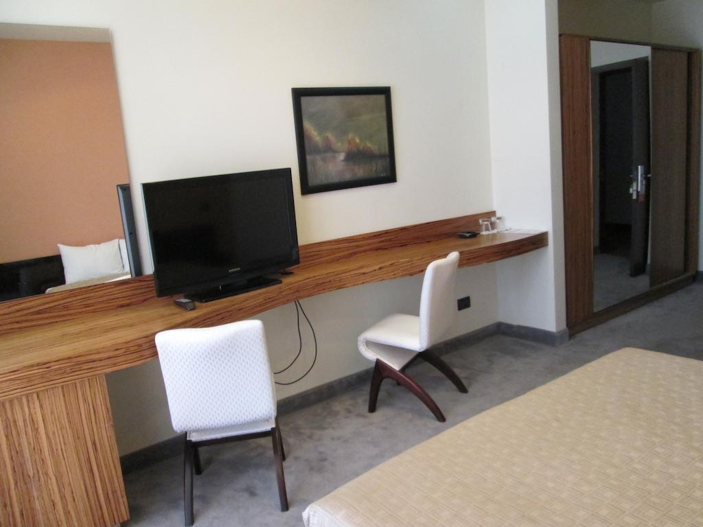 Akhtamar Hotel Cjsc Arzakan Rom bilde