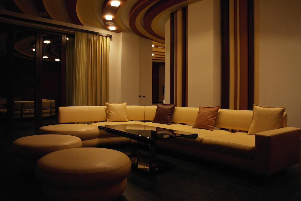 Akhtamar Hotel Cjsc Arzakan Rom bilde