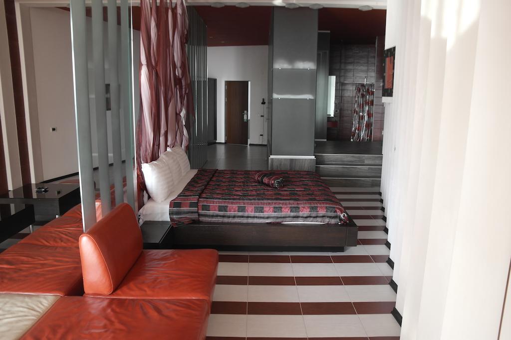 Akhtamar Hotel Cjsc Arzakan Rom bilde