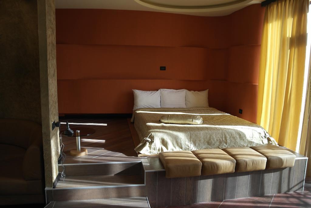 Akhtamar Hotel Cjsc Arzakan Rom bilde