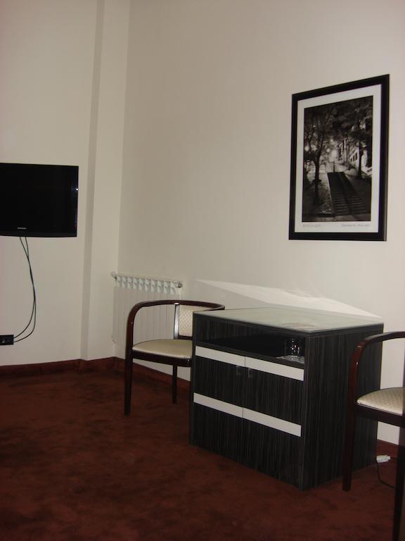 Akhtamar Hotel Cjsc Arzakan Rom bilde